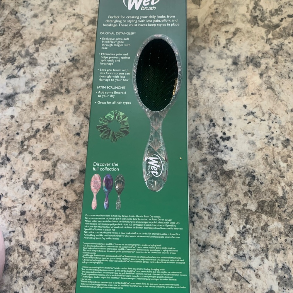 Wicked Totally Ozmopolitan wet Hairbrush - Picture 2 of 2